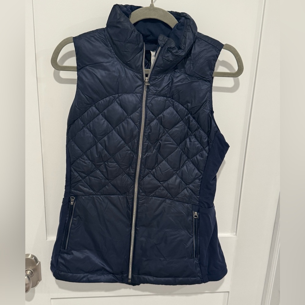 Lululemon Down for a Run Vest Size 8 Inkwell